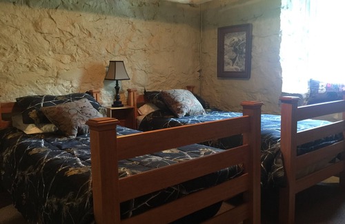 Soudan Bed & Breakfast | Vermilion Park Inn, LL Bear's Den ( lower level)