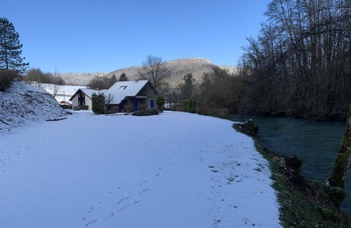 Nans-sous-Sainte-Anne Skihütte | Sehr schönes 3* Chalet am Flussufer, ruhig im Grünen gelegen