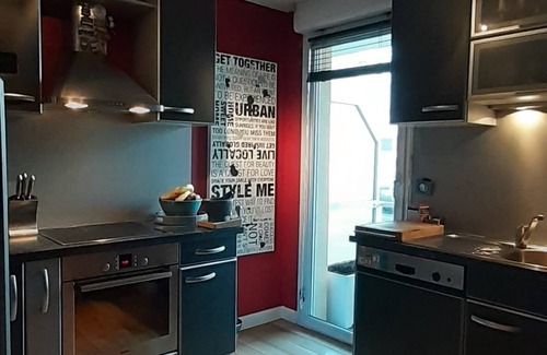 Annemasse Wohnung | Very nice apartment downtown, Parc Olympe de Gouges ( with garage)
