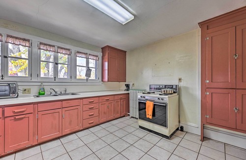 Stevens Point Wohnung | Victorian Apartment < 1 Mi to Wisconsin River