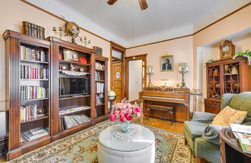 East Garfield Park Haus | Victorian Mansion in Garfield Park