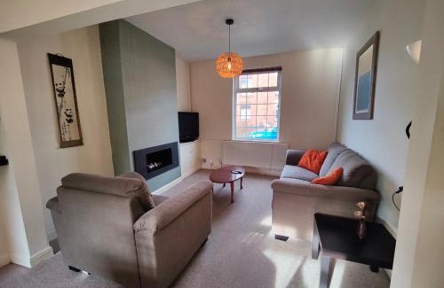 Newton-le-Willows Haus | Victorian Semi Detached House behind the High Street