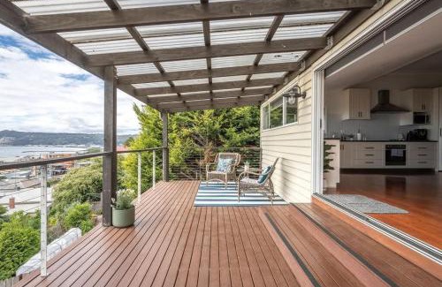 Burnie Haus | View Point: Ocean Views & Near CBD