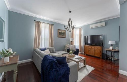Burnie Haus | View Point: Ocean Views & Near CBD