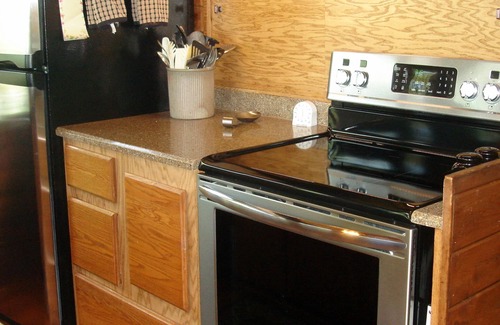 Saugatuck Haus | Sehen Sie River, Marsh & Wildlife von Ihrem Hot Tub & genießen Sie spezielle Winter Preise!