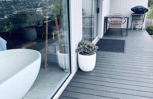 Lindisfarne Wohnung | View Studio - Amazing Views, Stone Bath, King Bed