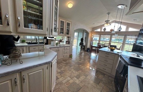 East Mesa Haus | Viewpoint Resort Spacious 2-bedroom on Golf Course with View & Great Amenities