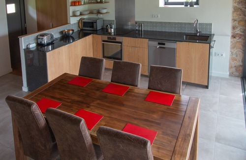 Santianes de Ola Haus | Views of the Picos de Europa in a house designed for all seasons