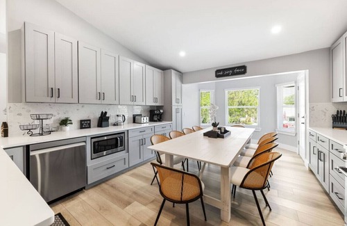 Vilano Beach Haus | Vilano Rose, Sleeps 24, 6Bds/5Bths, Heated Pool, Hot Tub, Walk to Beach, Golf, Pets Hammock