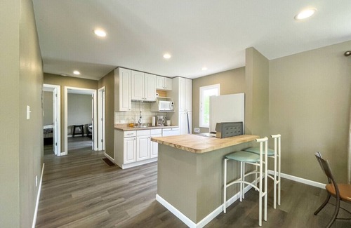 Lake Ozark Villa | Villa #2 Sleep 10- Bachelor/Bachelorette Parties Welcome!