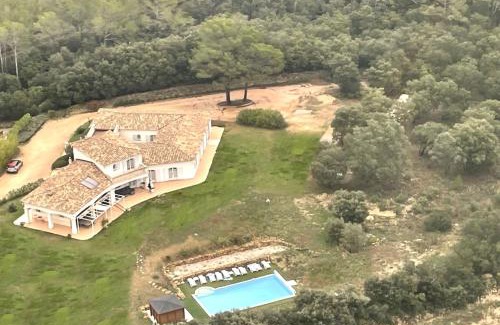 Besse-sur-Issole Villa | Villa 342 m2 classée 4 étoiles sur 1 ha - Provence