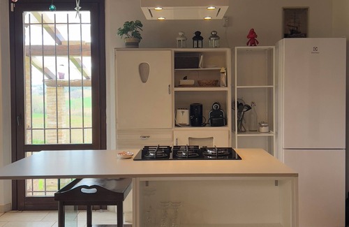 Montemarciano Villa | Villa Altrove surrounded by greenery and a stone's throw from the sea