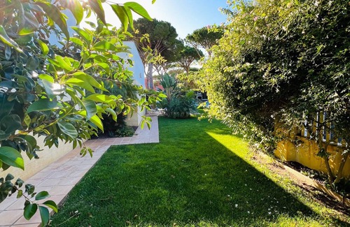 Cabo Roche Skihütte | Villa Amadeus. 500m from the long Roche beach