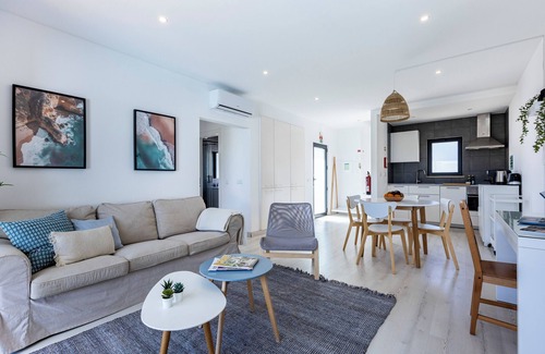 Sagres Haus | Villa Back Loop