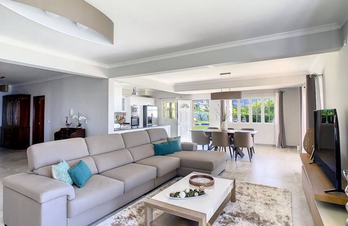 Estreito da Calheta Haus | Villa Baradaye - Vier Schlafzimmer Haus, Schläft 8