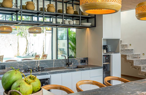 Batubelig Villa | Villa Bayu by GORO