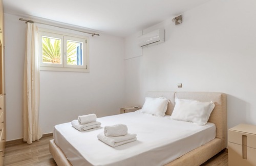 Mpatsi Villa | Villa 'Bebas Villas 2' with Private Terrace, Wi-Fi and Air Conditioning