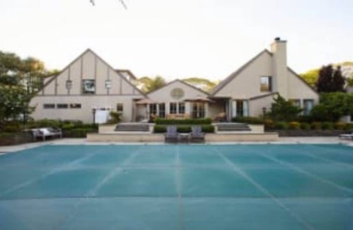 Remsenburg Villa | Villa Cedar Remsenburg Hamptons