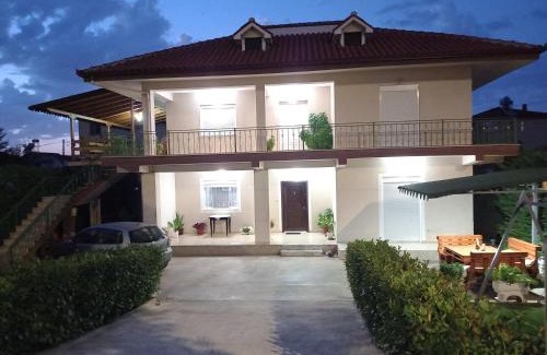 Kamez Villa | Villa Cerpja