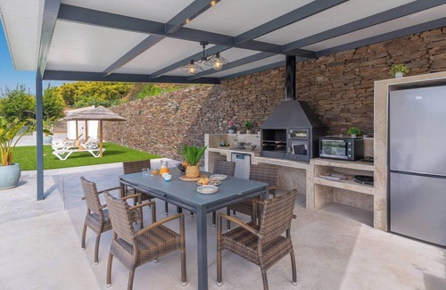 Sayalonga Villa | Villa Charo Sayalonga by Ruralidays