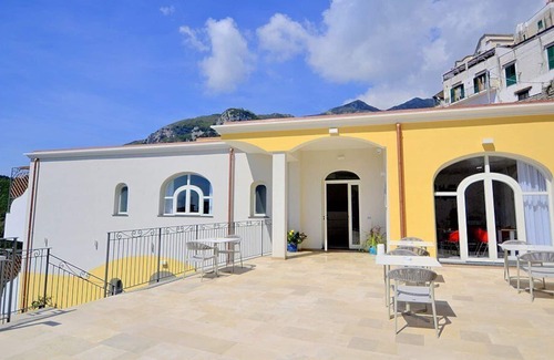 Pontone Haus | Villa Clarice D: Ein elegantes und modernes Studio-Apartment in ruhiger Lage.