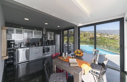 Prazeres Haus | Villa Clementina | Klippen & Meer | Beheizter Pool 28ºC