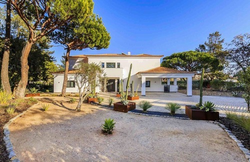 Almancil Villa | Villa Encosta - Sechs Schlafzimmer Villa, Schläft 12