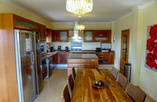 Conceicao Villa | Villa Flora Martins, 4 Schlafzimmer, Pool und fantastische Aussicht