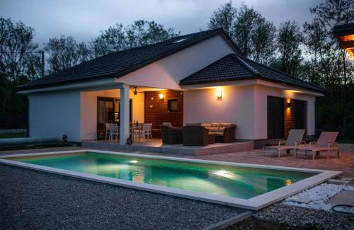 Karlovac Villa | Villa Forestview