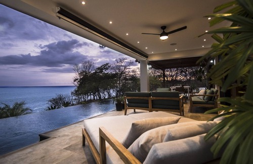 Puerto Carrillo Haus | Blick auf den Pazifik von jedem Zimmer im Haus!