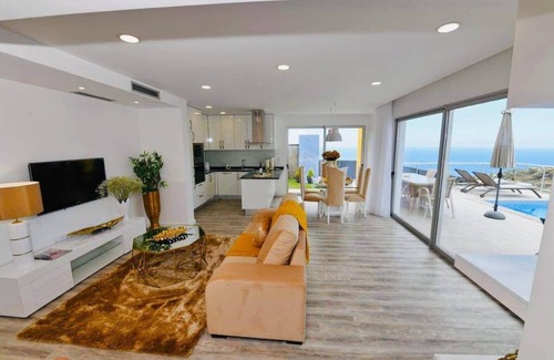 Tabua Haus | Villa Golden Charm