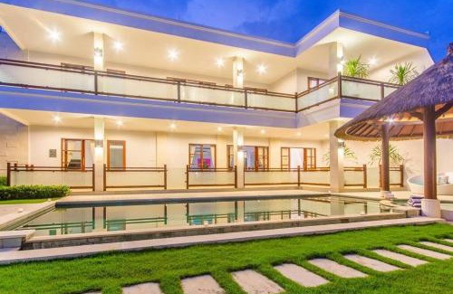 Padonan Villa | Villa Golden Palm Bali Canggu- HUGE luxe 2-storey villa