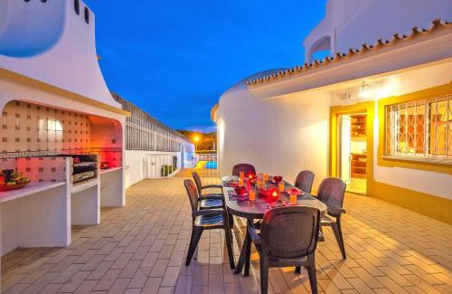 Gale Villa | Villa Grace Bay by Algarve Vacation