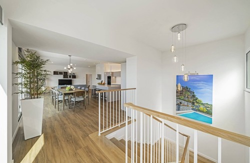 Monte Villa | Villa Grandview by Villa Plus
