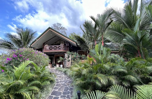 Palma Villa | Villa in La Fortuna with Jacuzzi and Pool