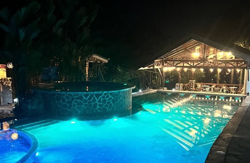 Palma Villa | Villa in La Fortuna with Jacuzzi and Pool