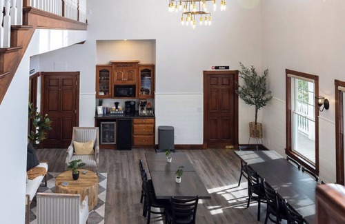 Millersburg Haus | Villa in the heart of Amish Country with amazing rooms, wide porches, beautiful views, and walking distance to Berlin's dining and shopping.