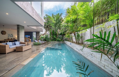 Petitenget Villa | Villa Jekumah 2 - 1 Minute zu Fuß zu den Restaurants in Seminyak