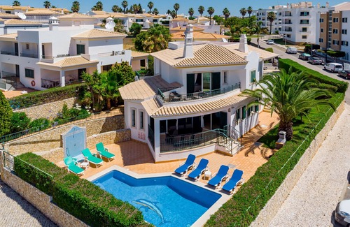 Correeira Villa | Villa Kelisia