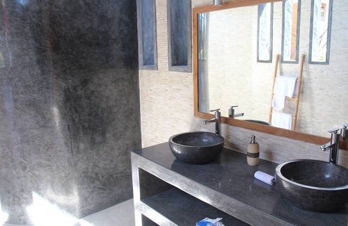 Kayu Putih Villa | Villa Kemuning - Neues Paradies 5 * in Lovina Beach