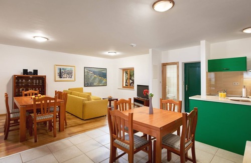 Praznica Villa | Villa Lombrodica - Two Bedroom Villa, Sleeps 6