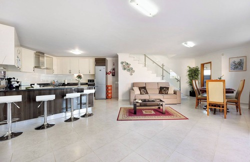 Montes de Alvor Villa | Villa 'Lugar Encantador' mit gemeinsamer Terrasse, WLAN und Klimaanlage