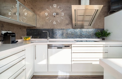 Reus Villa | Villa "Luxury Rock TIRRI" mit Privatem Pool, Überdachter Terrasse und WLAN