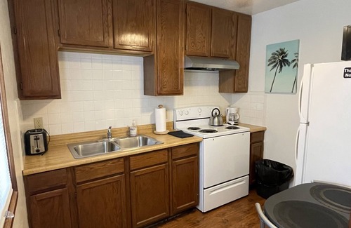 Historic Tennis Club Villa | Villa M - 1bedroom villa with kitchen, steps from downtown Palm Springs! đ