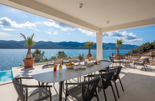 Viganj Villa | Villa Maris, Infinity-Pool, Sauna, direkt am Strand, haustierfreundlich