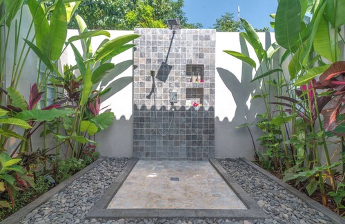 Kalibukbuk Hotel | Villa Mata Hari