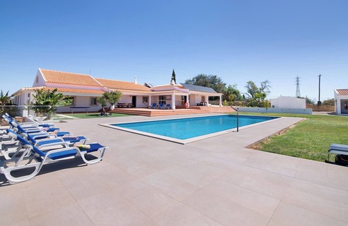 Mem Moniz Haus | Villa 'Monte Do Pataco' mit privatem Pool, privater Terrasse und WLAN