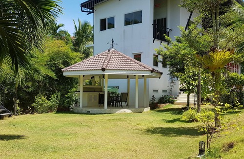 Chalong Villa | Villa Nap Dau 10 Bedrooms
