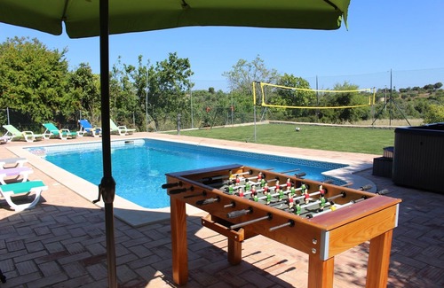 Apra Villa | Villa Natura - Ferienwohnung für Familien und Freunde
