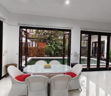 By Pass Ngurah Rai Villa | Villa Nesa at Jimbaran Bali